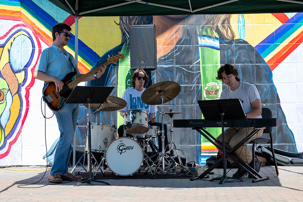 Social hour band